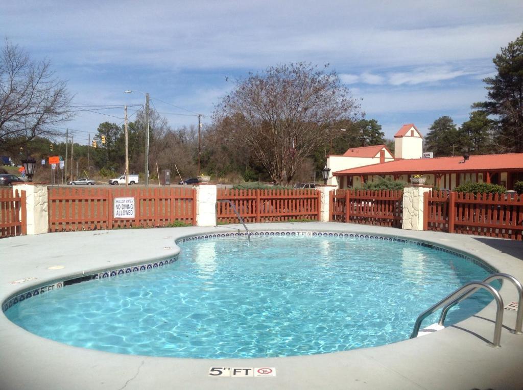 Knights Inn - Cayce Esterno foto