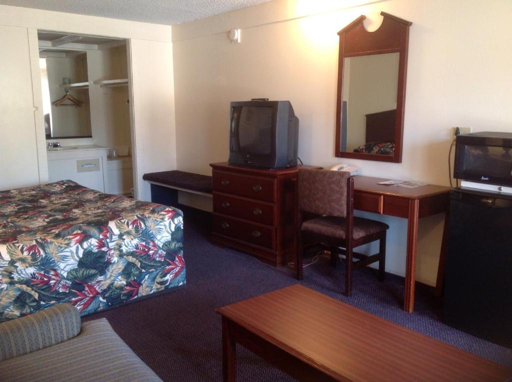 Knights Inn - Cayce Esterno foto