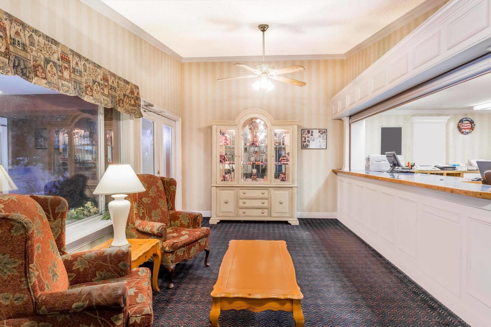 Knights Inn - Cayce Esterno foto
