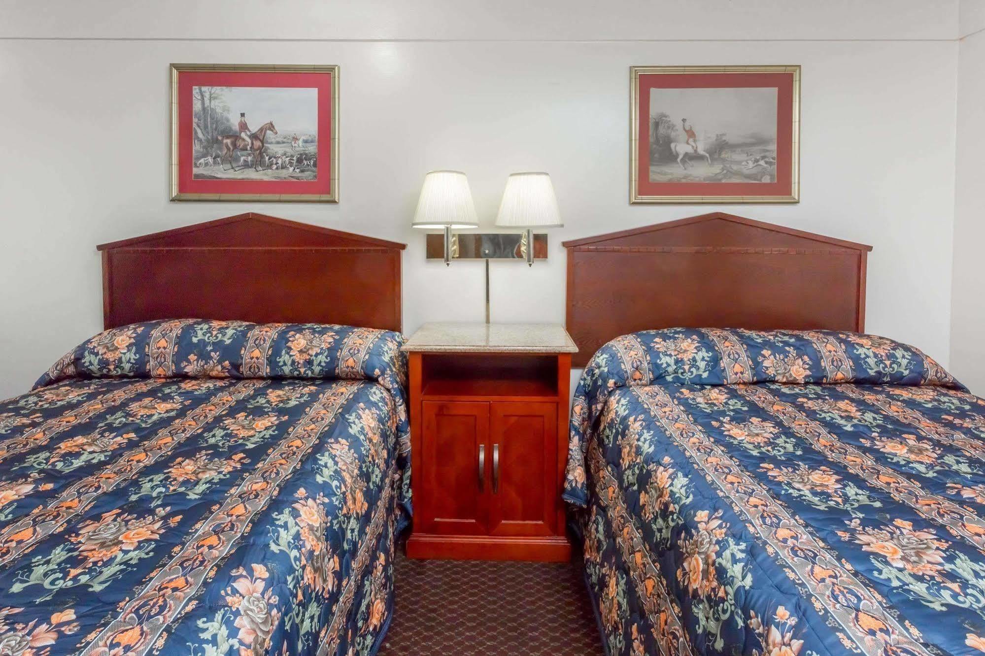 Knights Inn - Cayce Esterno foto